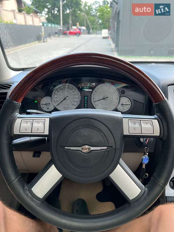 Седан Chrysler 300C 2006 в Косове фото 8 Седан Chrysler 300C 2006 в Косове