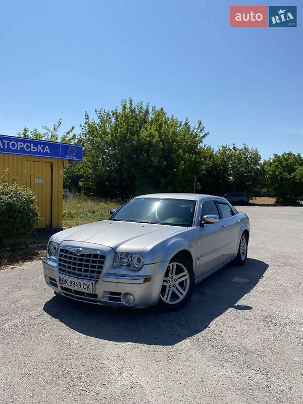 Седан Chrysler 300C 2005 в 