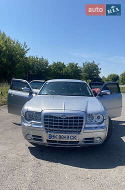Седан Chrysler 300C 2005 в 