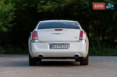Седан Chrysler 300C 2014 в 