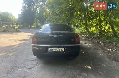 Седан Chrysler 300C 2006 в 