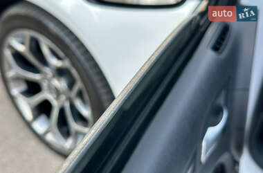 Седан Chrysler 300C 2015 в 