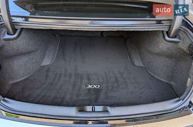 Седан Chrysler 300C 2012 в 