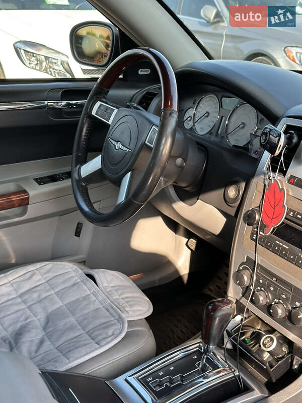 Седан Chrysler 300C 2007 в Ивано-Франковске