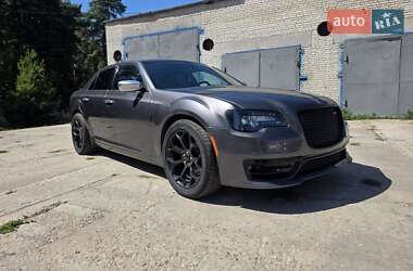 Седан Chrysler 300C 2018 в Киеве