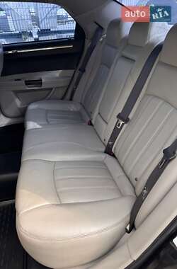 Седан Chrysler 300C 2005 в 
