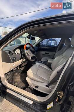 Седан Chrysler 300C 2005 в 