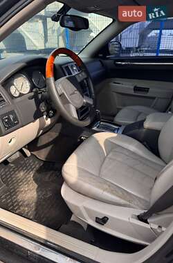 Седан Chrysler 300C 2005 в 