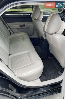 Седан Chrysler 300C 2006 в 