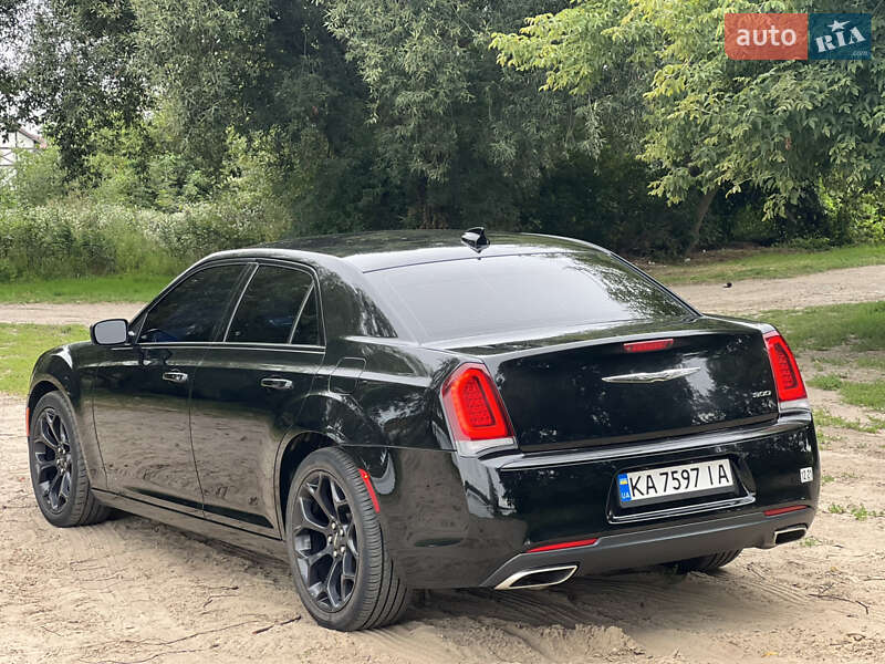 Седан Chrysler 300C 2019 в Киеве фото 10 Седан Chrysler 300C 2019 в Киеве
