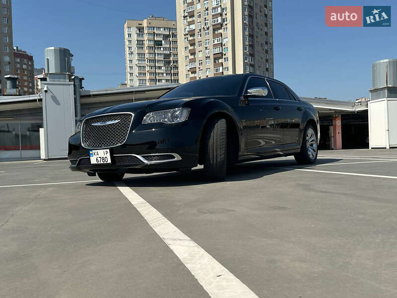 Седан Chrysler 300C 2018 в Киеве фото 3 Седан Chrysler 300C 2018 в Киеве