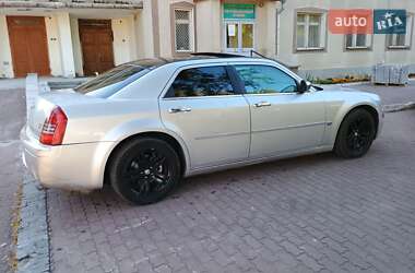Седан Chrysler 300C 2005 в 