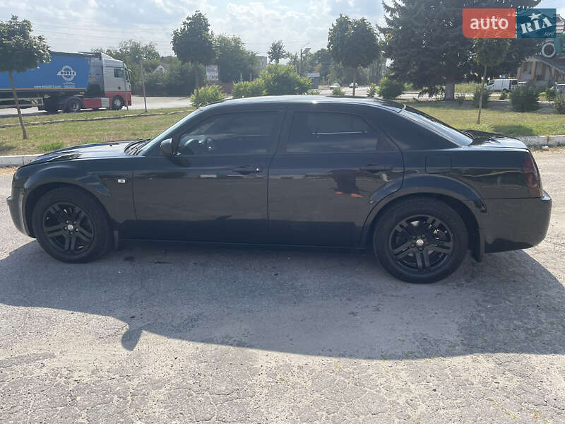 Седан Chrysler 300C 2004 в Сквире