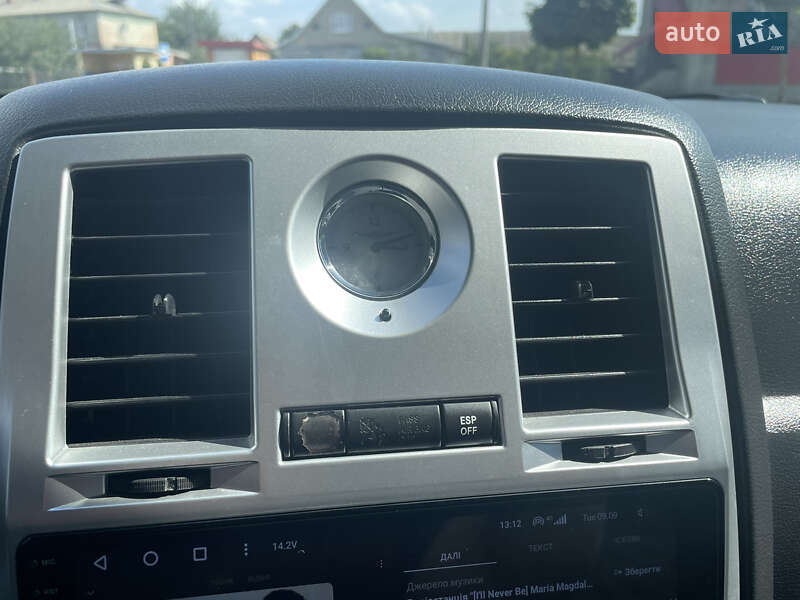 Седан Chrysler 300C 2004 в Сквире