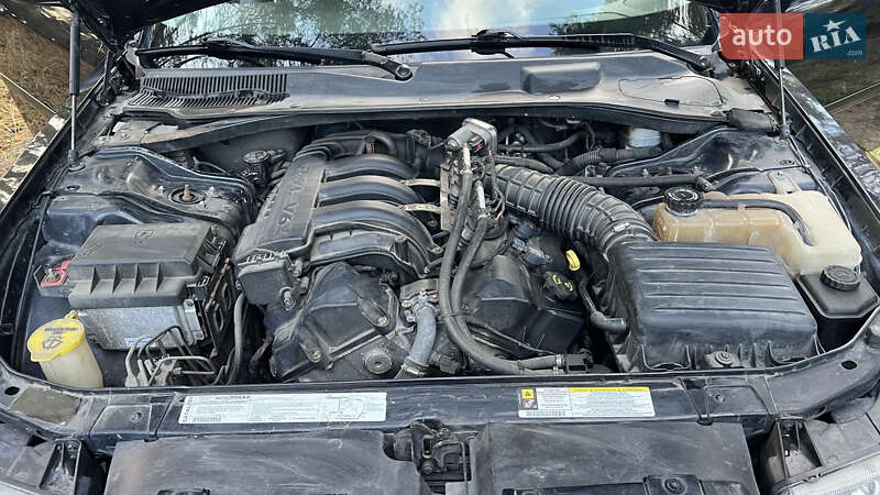 Седан Chrysler 300C 2006 в Луцьку