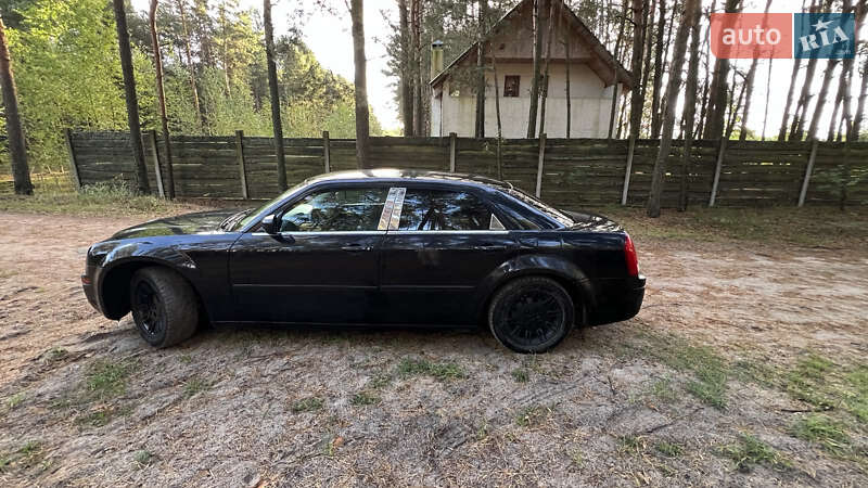 Седан Chrysler 300C 2006 в Луцьку
