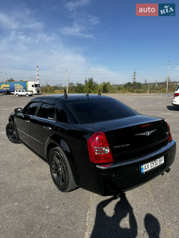 Седан Chrysler 300C 2008 в Харкові