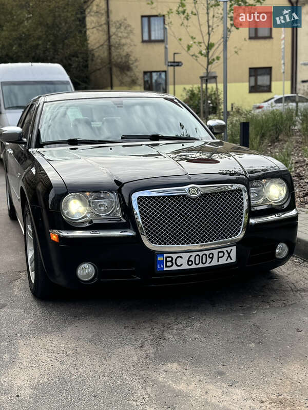 Седан Chrysler 300C 2007 в Львове