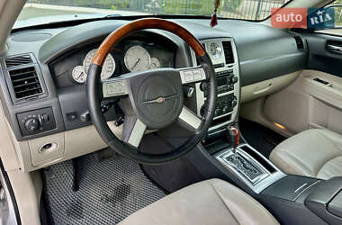 Седан Chrysler 300C 2005 в 