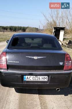Седан Chrysler 300C 2005 в 