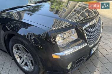 Седан Chrysler 300C 2005 в 