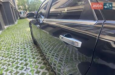 Седан Chrysler 300C 2005 в 