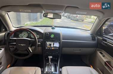 Седан Chrysler 300C 2005 в 