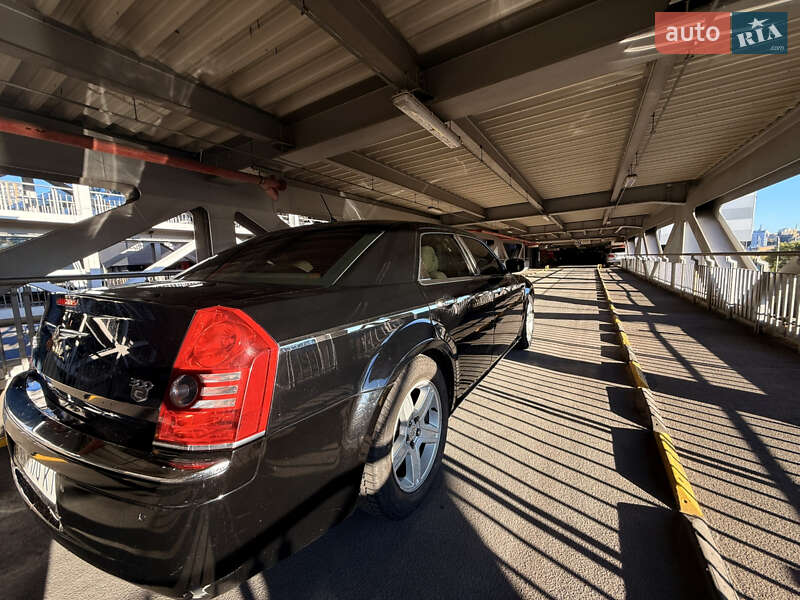 Седан Chrysler 300C 2008 в Києві фото 6 Седан Chrysler 300C 2008 в Києві