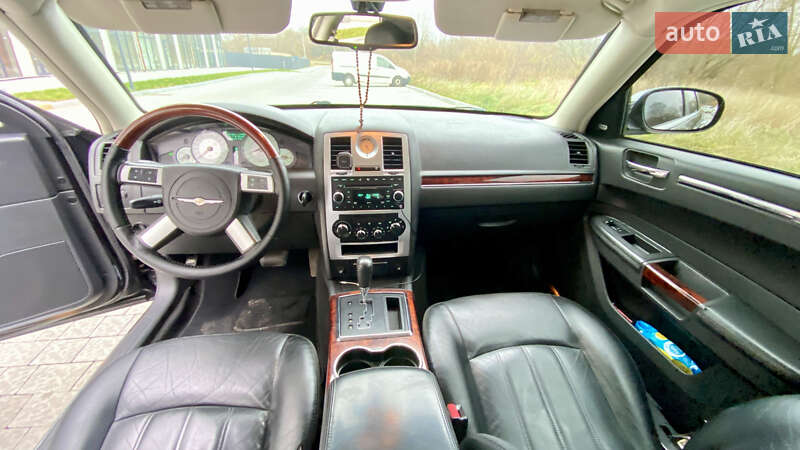 Седан Chrysler 300C 2008 в Львові фото 24 Седан Chrysler 300C 2008 в Львові
