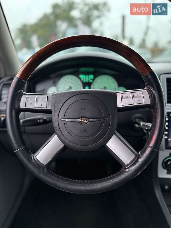 Универсал Chrysler 300C 2004 в Белогородке