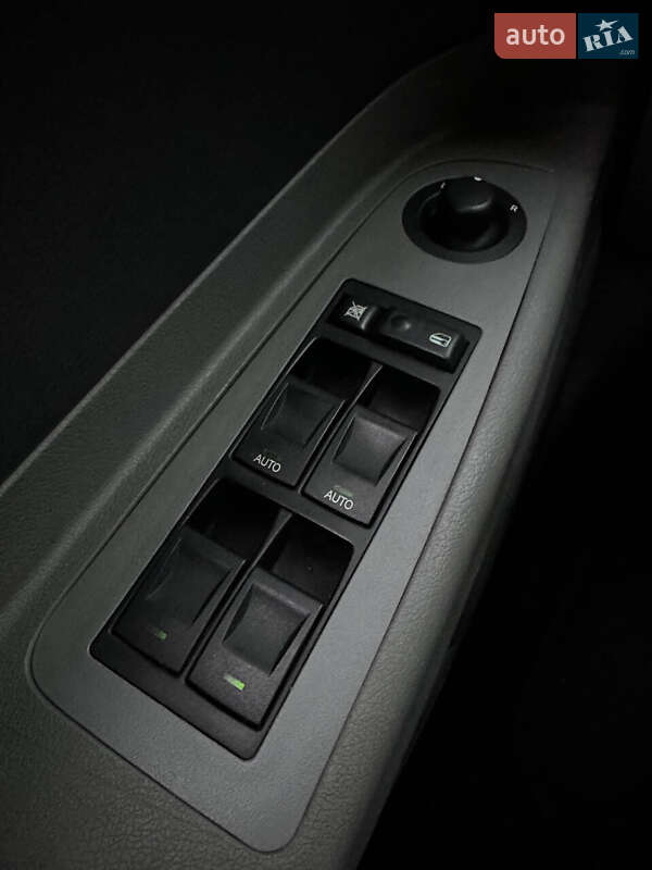 Универсал Chrysler 300C 2004 в Белогородке