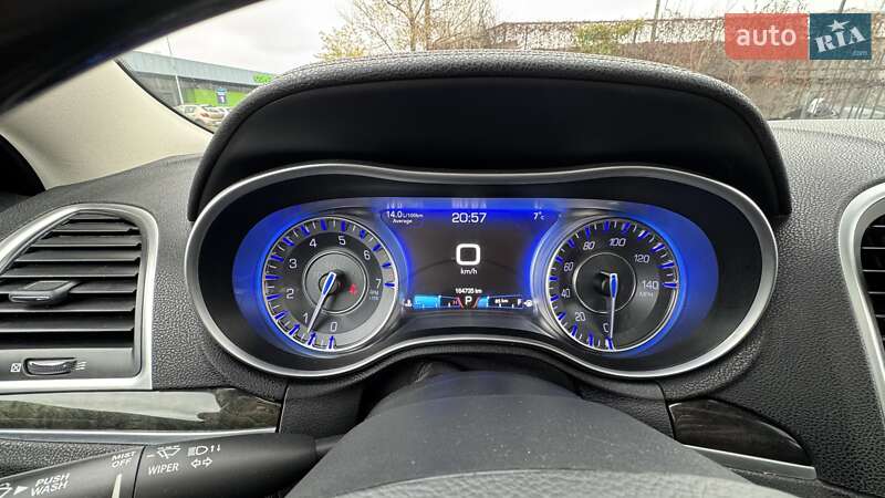 Седан Chrysler 300C 2016 в Києві фото 37 Седан Chrysler 300C 2016 в Києві