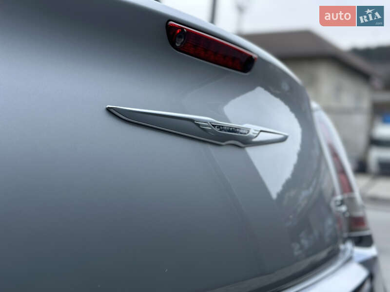 Седан Chrysler 300C 2012 в Могилів-Подільському