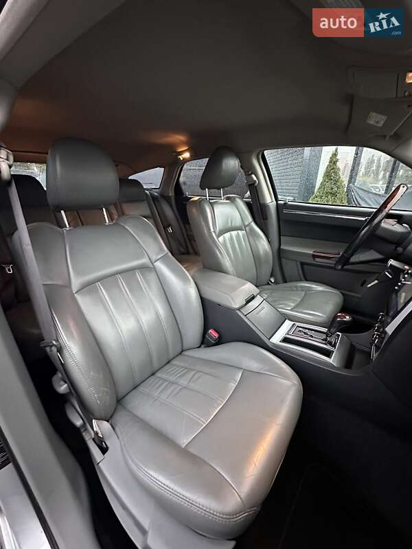 Универсал Chrysler 300C 2004 в Белогородке фото 35 Универсал Chrysler 300C 2004 в Белогородке