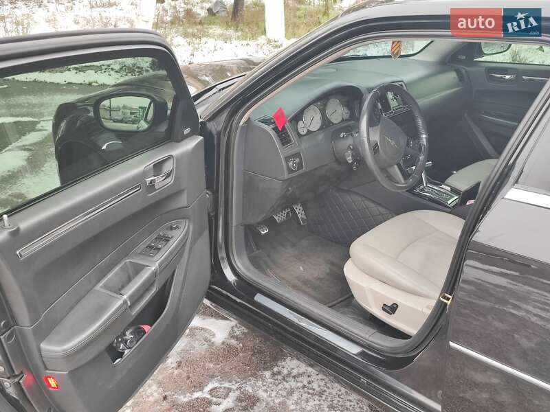 Седан Chrysler 300C 2006 в Днепре