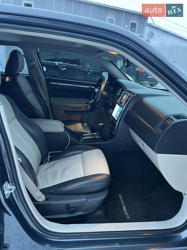 Седан Chrysler 300C 2006 в Черновцах фото 25 Седан Chrysler 300C 2006 в Черновцах