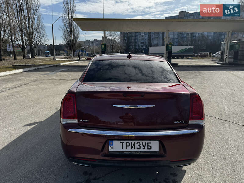 Седан Chrysler 300C 2017 в Дніпрі