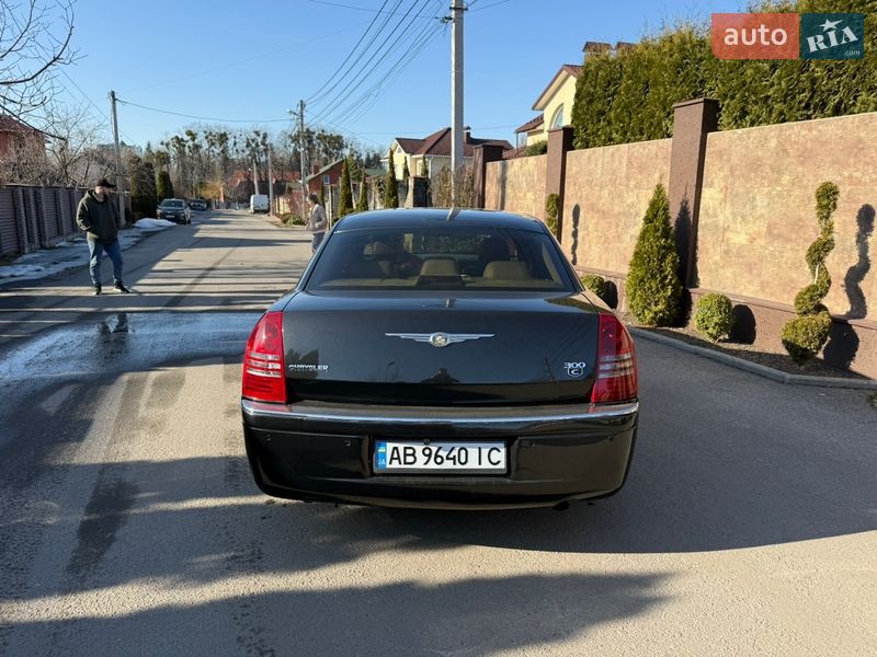 Седан Chrysler 300C 2005 в Виннице