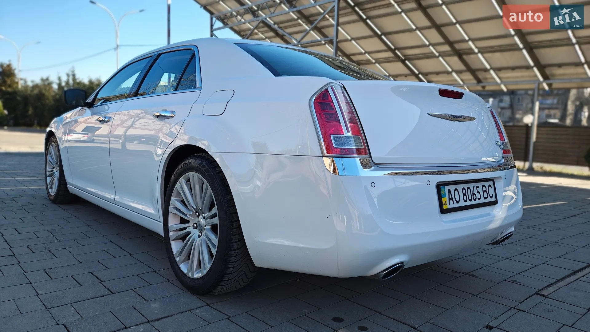 2012 Chrysler 300C - мініатюра 10