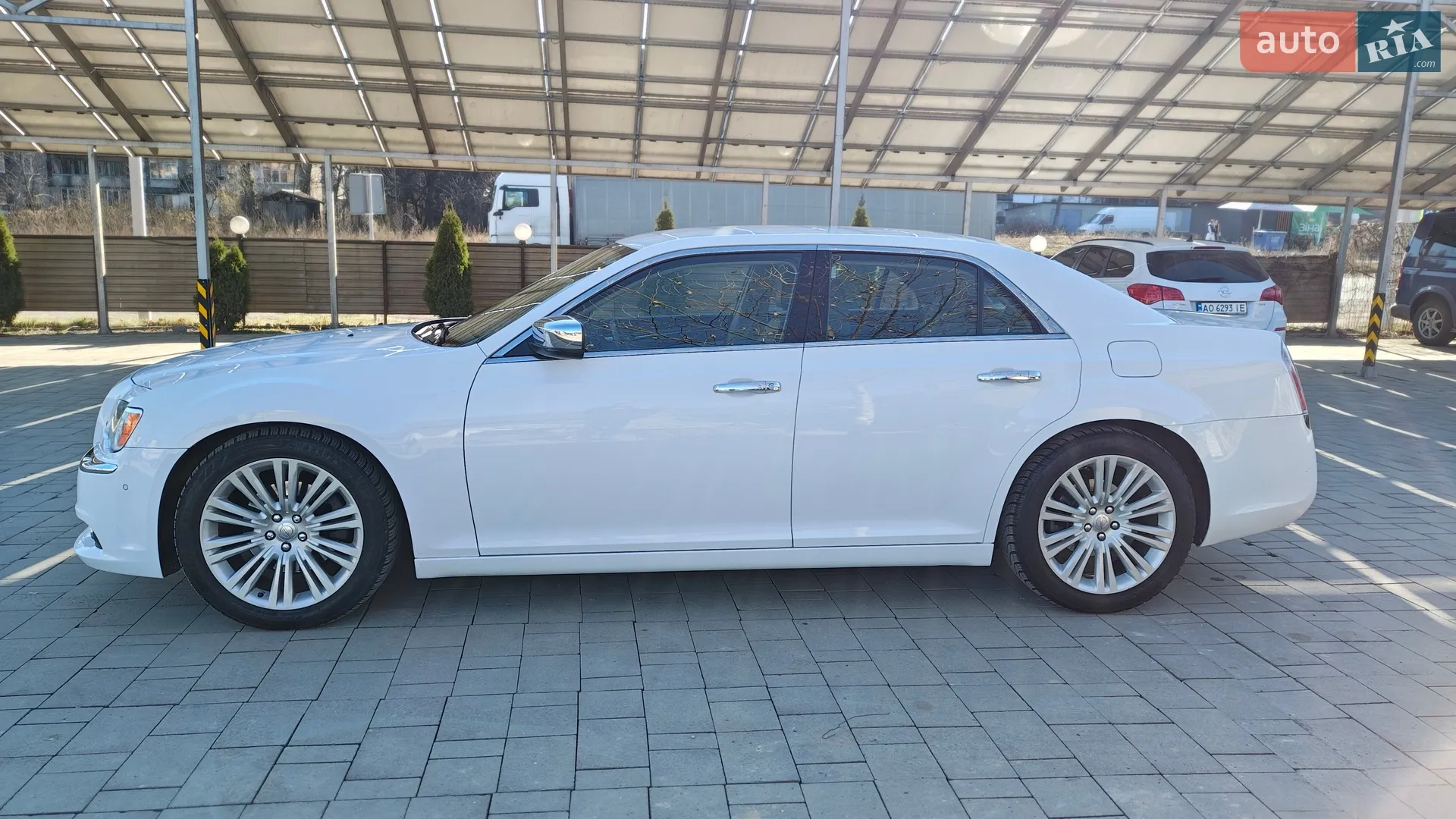 2012 Chrysler 300C - мініатюра 6