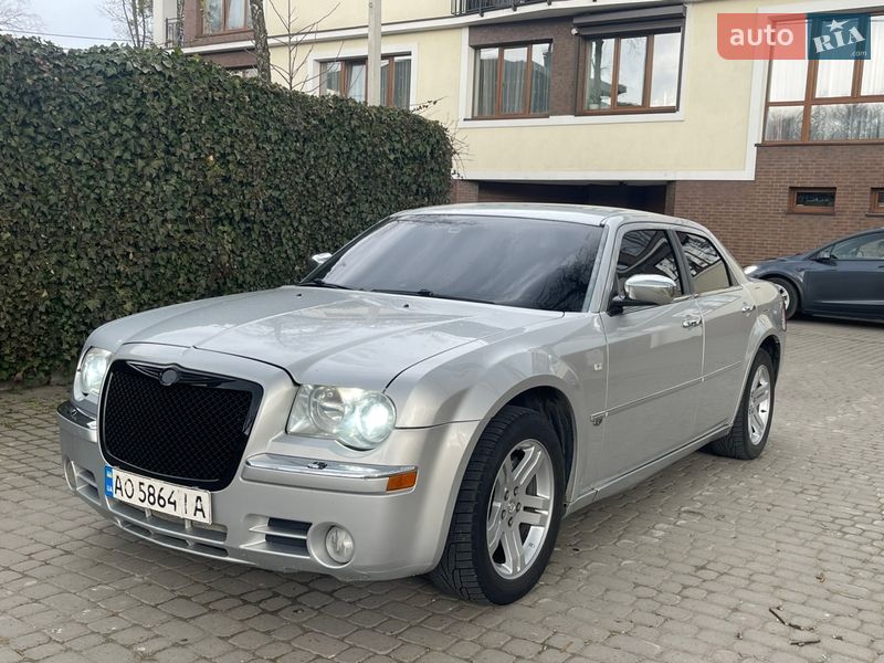 Седан Chrysler 300C 2006 в Львове