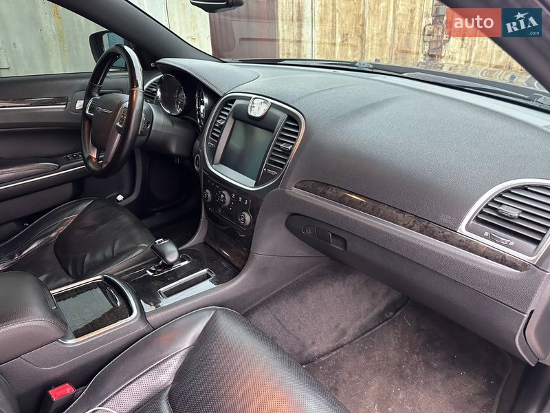 Седан Chrysler 300C 2011 в Кременчуге фото 16 Седан Chrysler 300C 2011 в Кременчуге