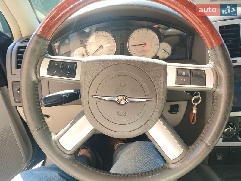 Седан Chrysler 300C 2007 в Киеве