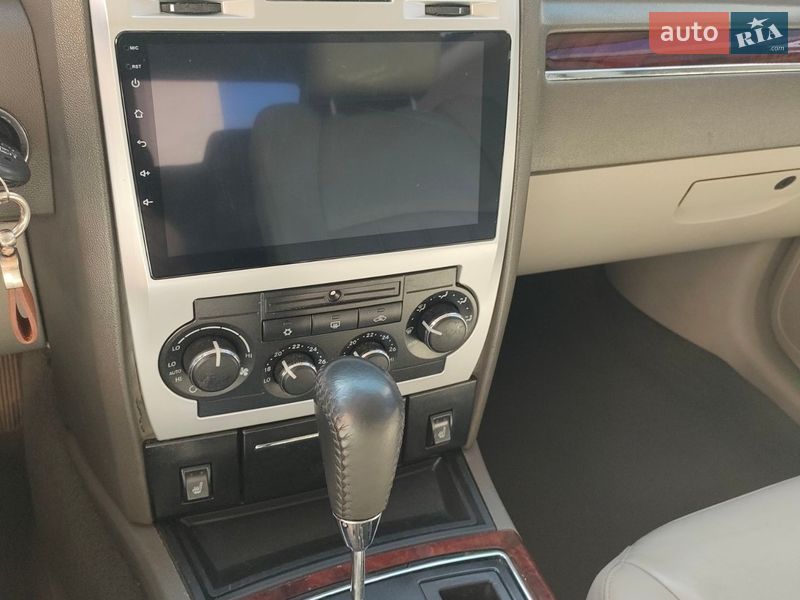 Седан Chrysler 300C 2007 в Киеве