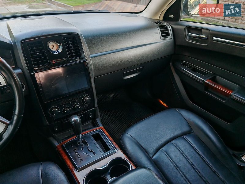 Седан Chrysler 300C 2008 в Киеве фото 11 Седан Chrysler 300C 2008 в Киеве