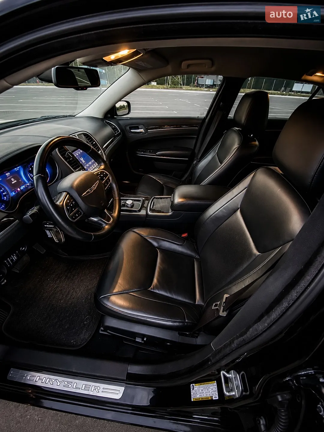 2017 Chrysler 300C - мініатюра 7