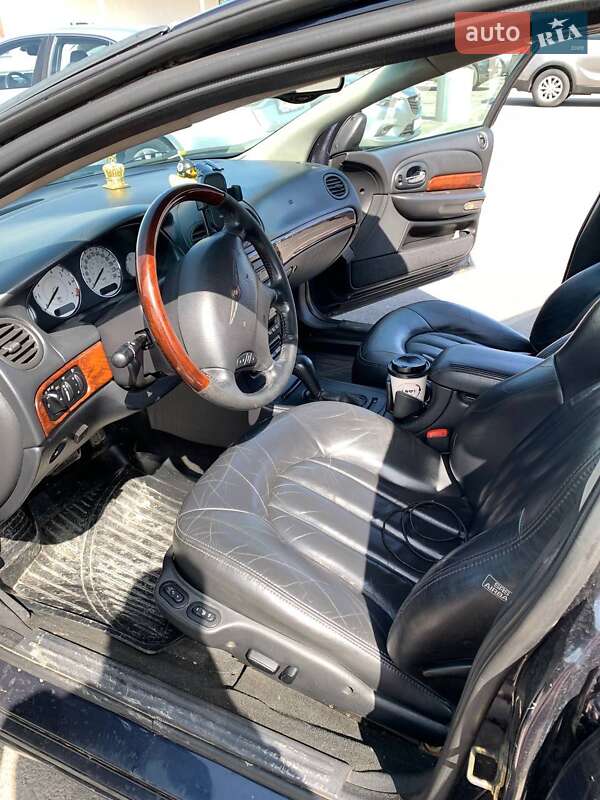 Седан Chrysler 300M 2002 в Ладыжине