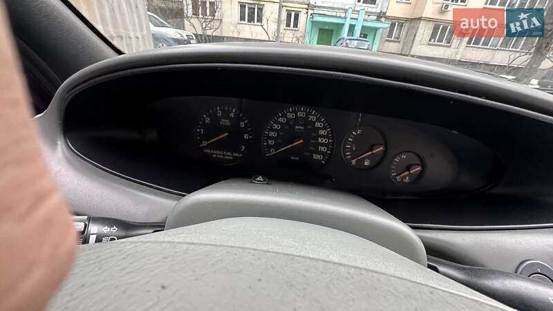 Седан Chrysler Cirrus 1995 в Києві
