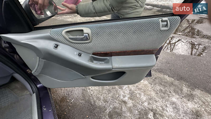 Седан Chrysler Cirrus 1995 в Києві