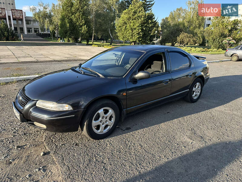 Седан Chrysler Cirrus 1995 в Городищеві